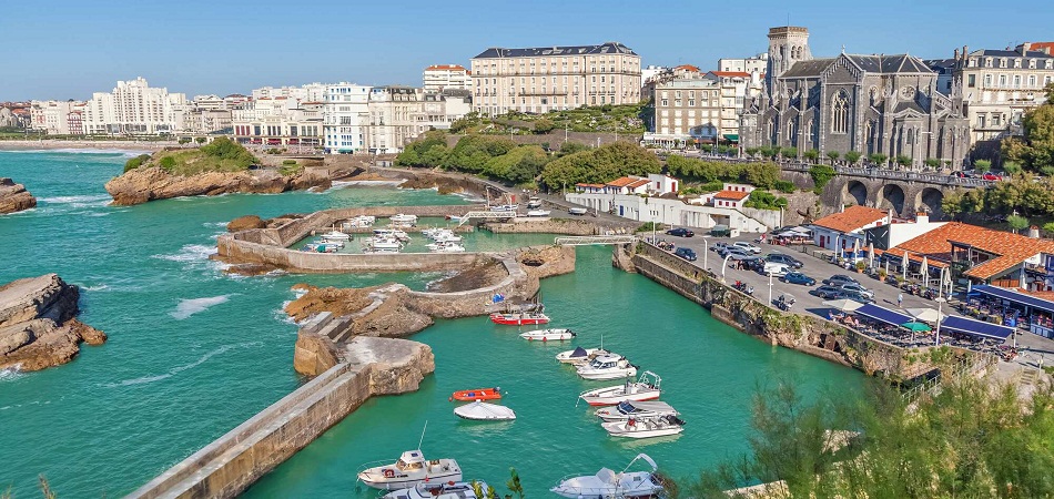 Biarritz, la ville du camping et des loisirs