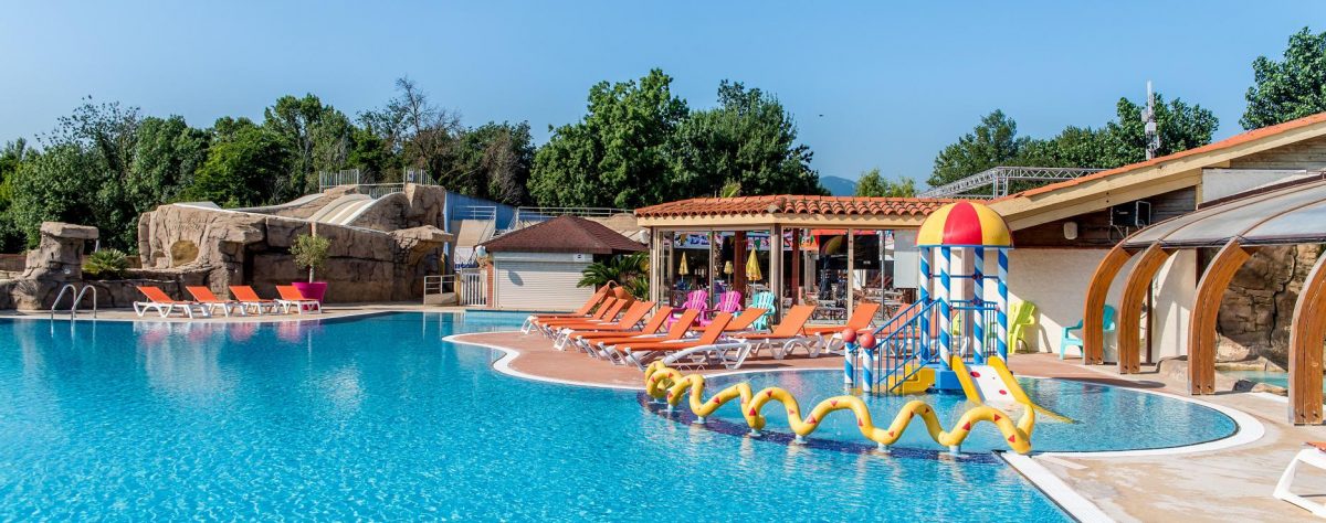 Pourquoi choisir un camping avec piscine pour ses vacances à Argeles sur Mer ?